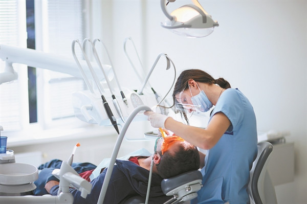 Καρκίνος του στόματος: Υπερόπλα η πρόληψη και η έγκαιρη διάγνωση