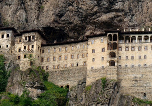 Τουρκία: Αντιδράσεις για βίντεο κλιπ που γυρίστηκε στην Παναγία Σουμελά