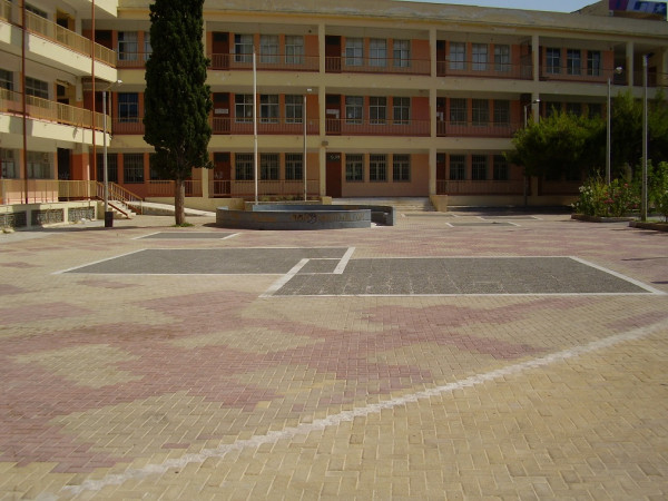 Θωρακίζει έναντι βανδαλισμών τα σχολεία ο Δήμος Βύρωνα