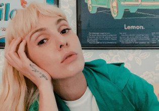 Συγκινεί η Τάμτα για τον πόλεμο στην Ουκρανία: «Ιδιαίτερα στενάχωρη μου είναι η εικόνα της μαμάς μου»