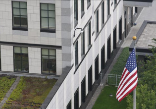 Ουκρανία: Οι ΗΠΑ εκκενώνουν την αμερικανική πρεσβεία στο Κίεβο