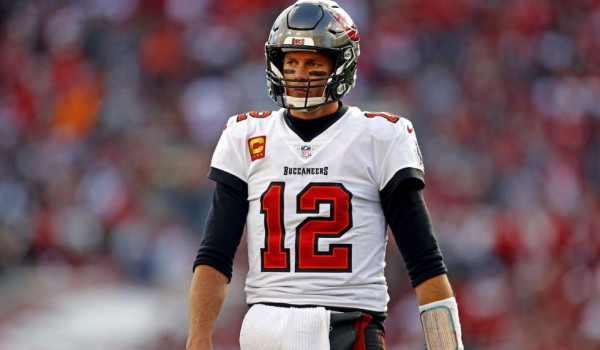 Ο θρυλικός Τομ Μπρέιντι ανακοίνωσε επίσημα την αποχώρησή του