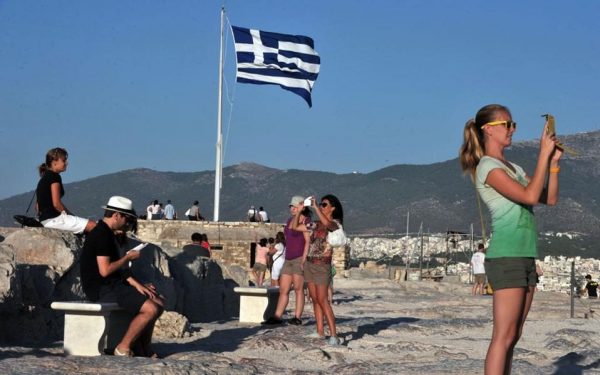 Τουρισμός: Ανθεκτικός ο τουριστικός προορισμός της Αθήνας το 2021 - Με 8,1 στα 10 την αξιολόγησαν οι επισκέπτες της