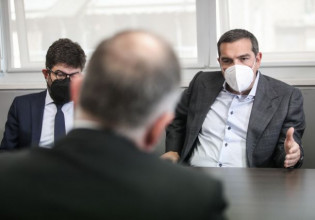 Τσίπρας: Γιουρούσι Μητσοτάκη στο δημόσιο χρήμα με 6,7 δισ. απευθείας αναθέσεις – Αυτοί θα διαχειριστούν το Ταμείο Ανάκαμψης;