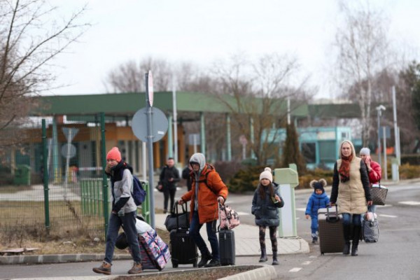 Ουγγαρία: Ανοίγει ανθρωπιστικό διάδρομο για πολίτες από τρίτες χώρες που εγκαταλείπουν την Ουκρανία