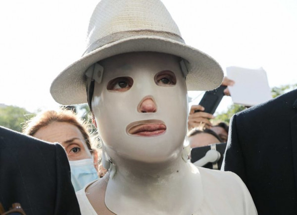 Ιωάννα Παλιοσπύρου: Απαντά πότε θα δείξει το πρόσωπό της