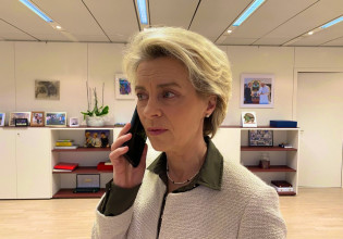 Φον ντερ Λάιεν: Τηλεφωνική επικοινωνία με Ζελένσκι μετά το πακέτο κυρώσεων της ΕΕ στη Ρωσία