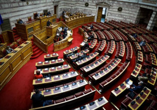 Τασούλας προς Πολάκη: Οι διαφωνίες βουλευτών και προεδρείου δεν λύνονται με όρους αυτοδικίας