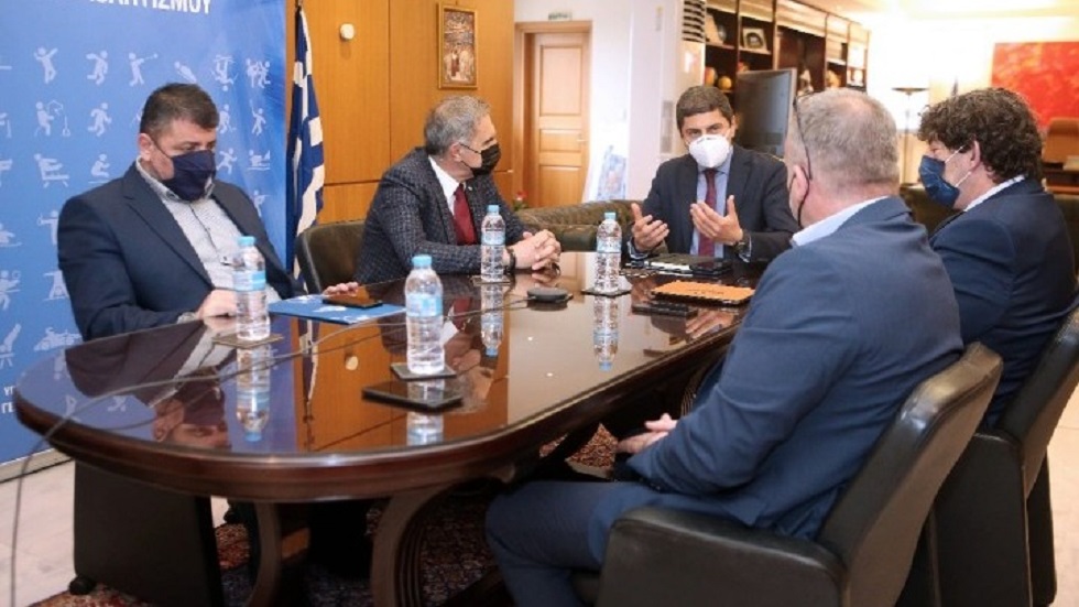 Συνάντηση Αυγενάκη με τους προέδρους των επαγγελματικών πρωταθλημάτων ποδοσφαίρου, μπάσκετ και βόλεϊ με θέμα τη βία