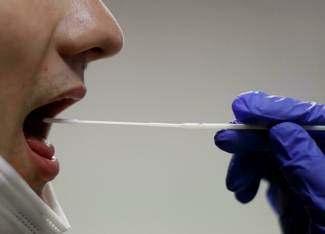 Κοροναϊός: Νέο γρήγορο και αξιόπιστο τεστ «βλέπει» τον ιό
