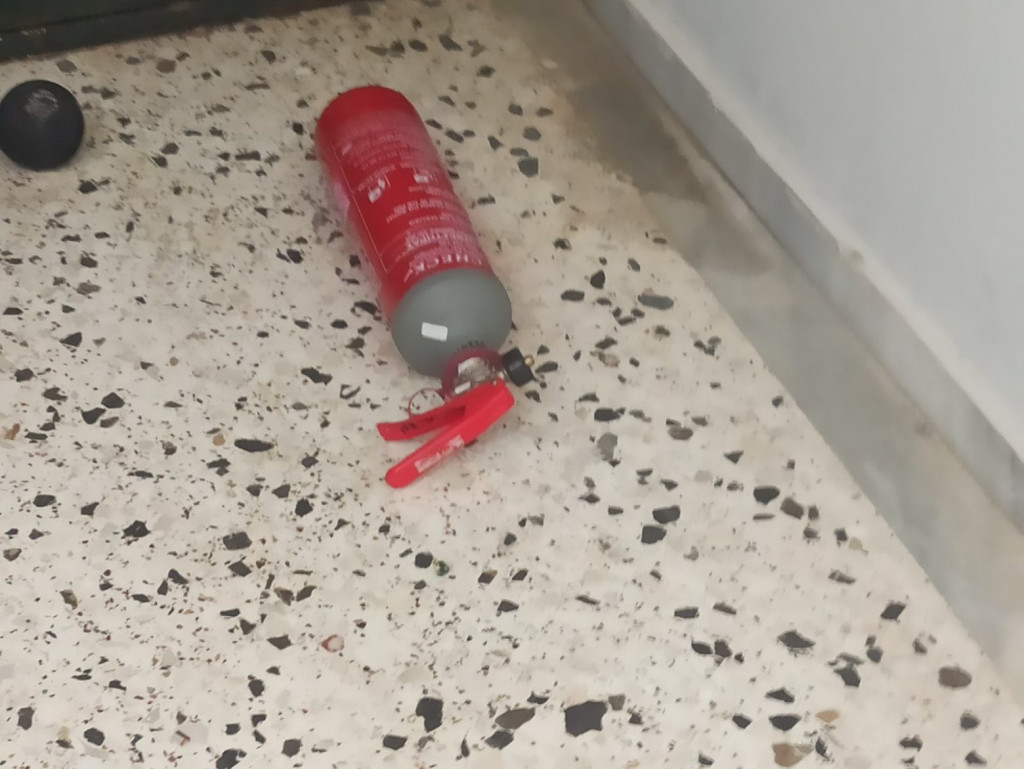 Σοκ: Βανδαλισμός σε ώρα μαθήματος