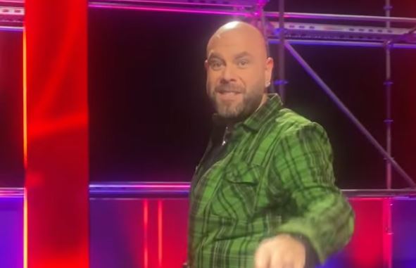 «Ερχόμαστε…»: Ο Μιχάλης Κουινέλης μας καλωσορίζει στο X-Factor