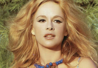 Άννα Φόνσου: «Μου έσκισαν το νυφικό για να φτάσουν στην Αλίκη Βουγιουκλάκη»