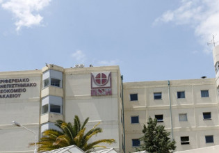 Ηράκλειο: Στο νοσοκομείο με κοροναϊό ο δήμαρχος Βασίλης Λαμπρινός