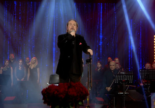 «Ποιος να συγκριθεί μαζί σου….» από τον Γιάννη Πάριο για όλους τους ερωτευμένους