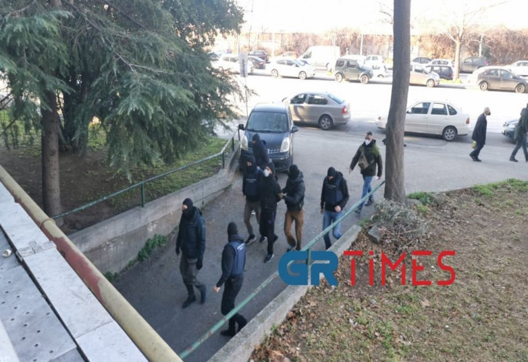 Θεσσαλονίκη: Προφυλακιστέοι και οι τρεις για τα γκαζάκια στο Ίδρυμα Εθνικού και Θρησκευτικού Προβληματισμού