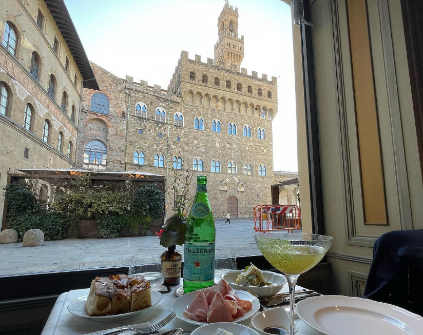 Gucci: Ένα γοητευτικό καφέ και κοκτέιλ μπαρ στην καρδιά της Φλωρεντίας