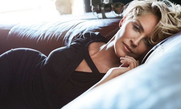 Σάρον Στόουν: Η νέα φωτογράφιση 30 χρόνια μετά το «Βασικό Ένστικτο»