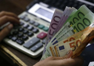 Επιστρεπτέα προκαταβολή: Τι κερδίζουν 700.000 επαγγελματίες από τις 96 δόσεις