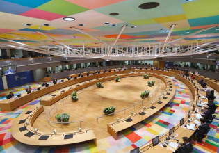 Πόλεμος στην Ουκρανία: Οι φόβοι της Γαλλίας που αφορούν το παγκόσμιο σύνολο