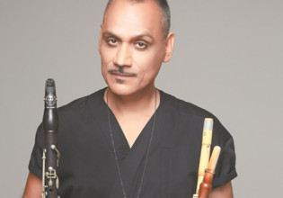 Θανάσης Βασιλόπουλος: «Νιώθω πολύ τυχερός που πήγα σχολείο»