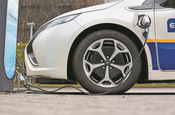 Έμποροι αυτοκινήτων: Αδυνατούν να εγγυηθούν τις τελικές τιμές