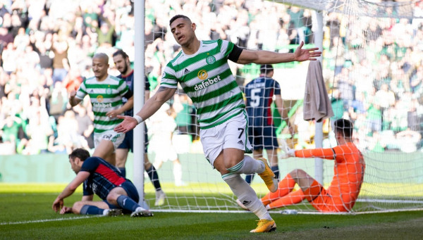 On fire ο Γιακουμάκης- Ξανά χατ τρικ!