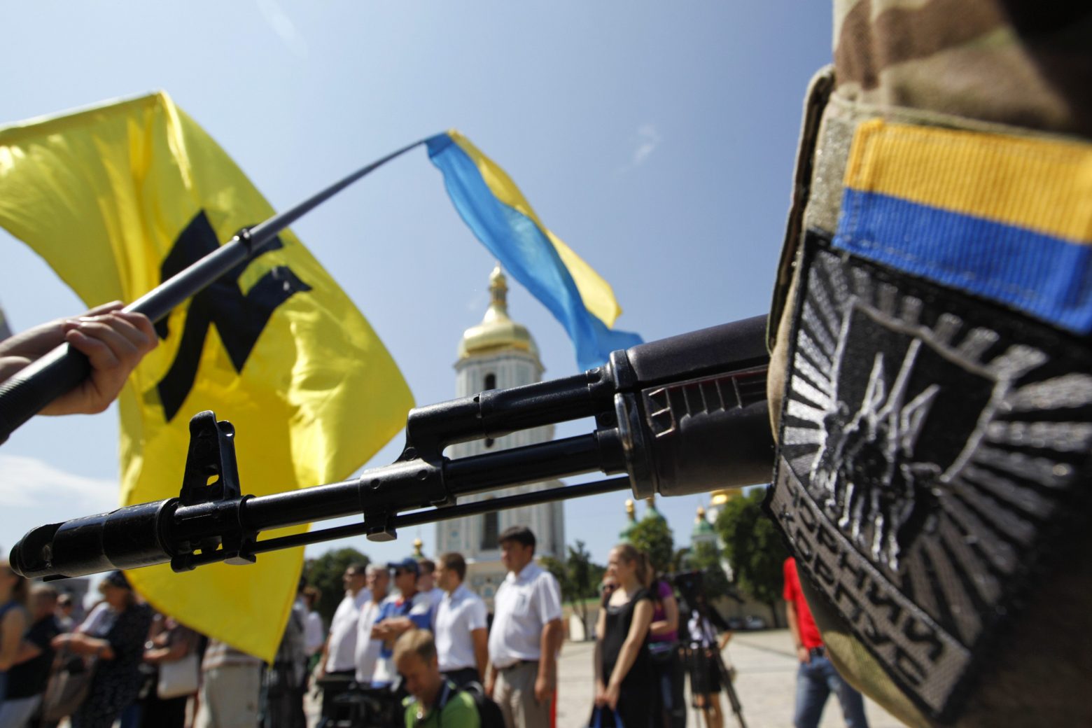 Πόλεμος στην Ουκρανία: Τι σχέση έχει η ακροδεξιά με τα δύο στρατόπεδα