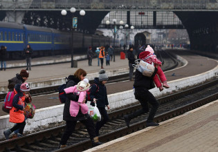 Πόλεμος στην Ουκρανία: Θα προχωρήσει η Βρετανία σε κατασχέσεις περιουσιών ρώσων ολιγαρχών;