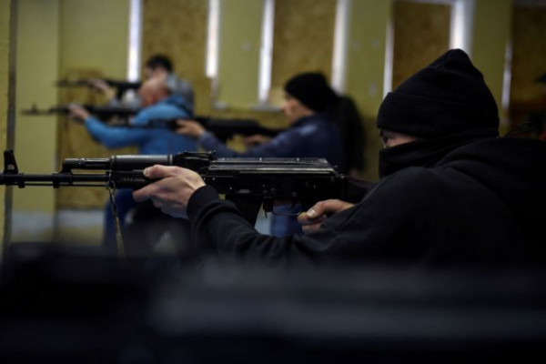 Πόλεμος στην Ουκρανία: Ποιες χώρες αγοράζουν τα περισσότερα ρωσικά όπλα;