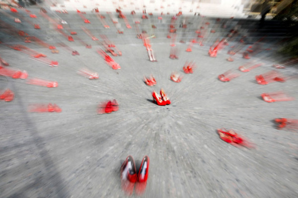 Παγκόσμια Ημέρα της Γυναίκας: Πώς η πανδημία επιδείνωσε τις συνθήκες ζωής των γυναικών