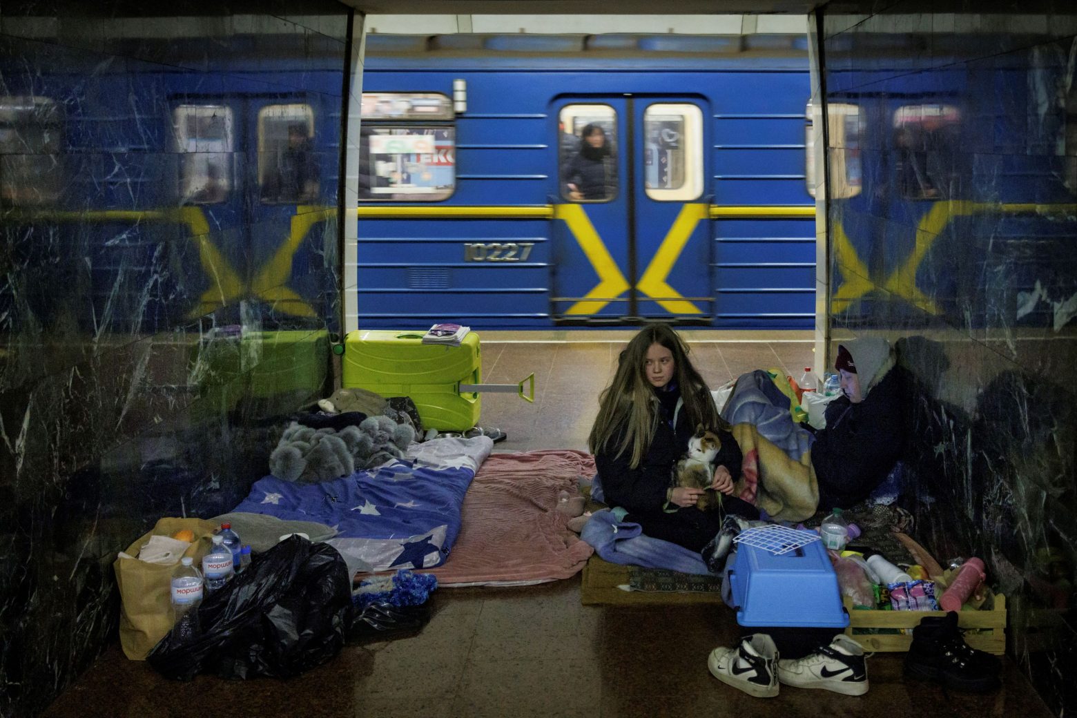 Πόλεμος στην Ουκρανία: Η ζωή των πολιτών μέσα στα καταφύγια