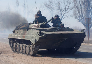 Πόλεμος στην Ουκρανία: Ανελέητοι οι βομβαρδισμοί – Ρουκέτες στη Λβιβ αγωνία για Κίεβο