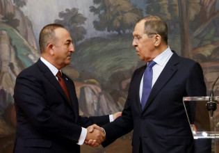 Ουκρανία: «Σταματήστε τον πόλεμο» λέει ο Τσαβούσογλου – Τι απάντησε ο Λαβρόφ για συνάντηση Πούτιν και Ζελένσκι