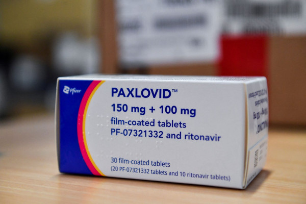 Κοροναϊός: Δεκάδες φαρμακευτικές θα παράγουν γενόσημα της θεραπείας της Pfizer