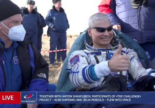 Με ρωσικό σκάφος επέστρεψε ο αμερικανός που κατέρριψε ρεκόρ παραμονής στο Διάστημα
