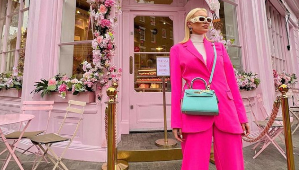 Αλεξάνδρα Παναγιώταρου: Ανέβασε την θερμοκρασία στο Instagram με το βαθύ ντεκολτέ της