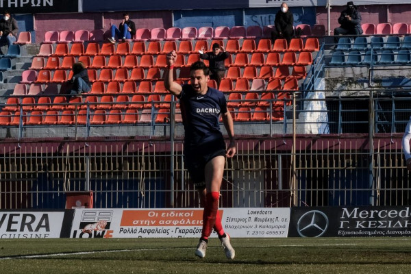 Ο «πιστολέρο» της Super League 2: Έχει 22 γκολ σε 24 ματς και κυνηγάει ένα απίθανο ρεκόρ