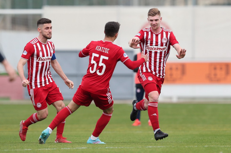 Live: Πανσερραϊκός-Ολυμπιακός Β’ και όλη η Super League 2