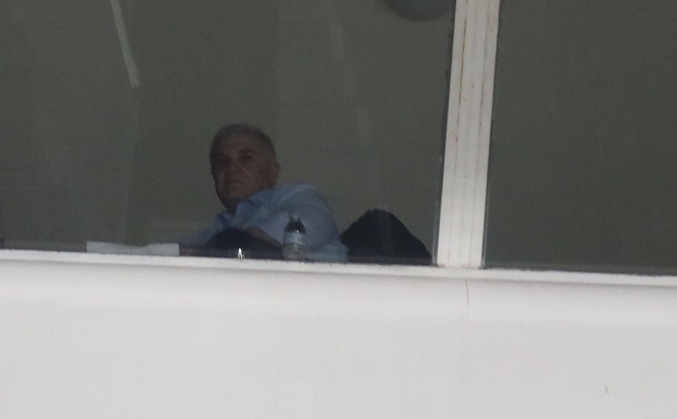 Οργή λαού και στα social media: «Είσαι η ντροπή της ΑΕΚ τιγράκι»