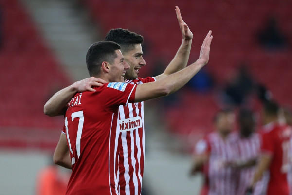 Ολυμπιακός: Θετικοί στον κοροναϊό οι Μασούρας και Βρουσάι, στην αποστολή ο Ανδρούτσος