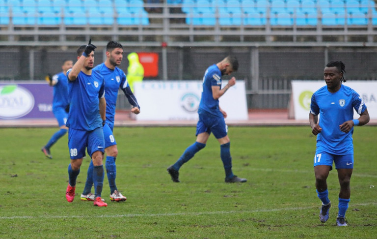 Ιδιοκτήτης ελληνικής ομάδας: «Πήραμε 29 παίκτες, οι 23 είναι τουρίστες – Τελειώσατε όλοι εάν…»