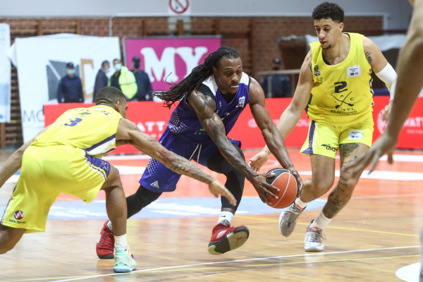 Μεγάλο «διπλό» της Λάρισας (91-77)
