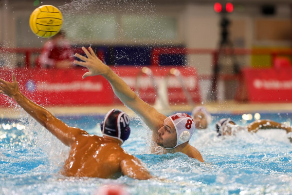 Ολυμπιακός – Βουλιαγμένη 12-12: Ισοπαλία με κερδισμένους τους «ερυθρόλευκους»