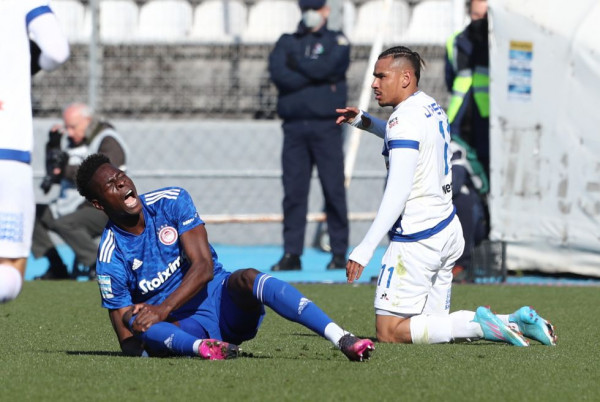 Ολυμπιακός: Στο νοσοκομείο το βράδυ ο Σισέ, ανακούφιση με τα αποτελέσματα