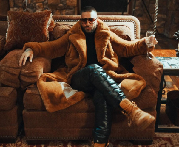 Συναυλία Maluma στο ΟΑΚΑ: Πέταξαν πάνω στη σκηνή τα σουτιέν τους οι Ελληνίδες θαυμάστριες του