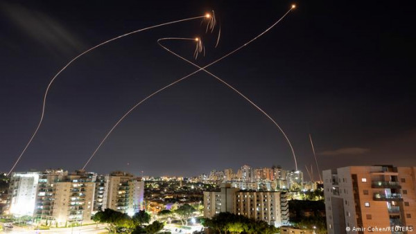 Πόλεμος στην Ουκρανία: Τι είναι το Iron Dome, το υπερόπλο του Ισραήλ που ζητά ο Ζελένσκι