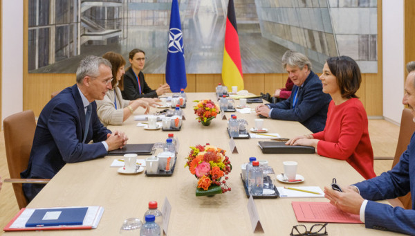 Πόλεμος στην Ουκρανία: Περισσότερες δυνάμεις στην ανατολική πτέρυγα του ΝΑΤΟ σκέφτεται να στείλει η Γερμανία