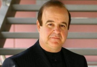 Παύλος Χαϊκάλης: Συγκινημένος στη θεατρική παράσταση – Τι είπε για τον θάνατο του αδερφού του