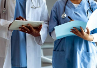 Πρωτοβάθμια Φροντίδα Υγείας: Ιδιωτικοποίηση του ΕΣΥ «βλέπουν» οι γιατροί πίσω από τις αλλαγές που προωθεί η κυβέρνηση